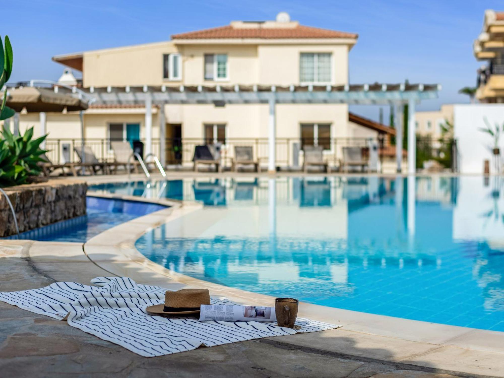 Sanders Seaview Apartment Klorakas